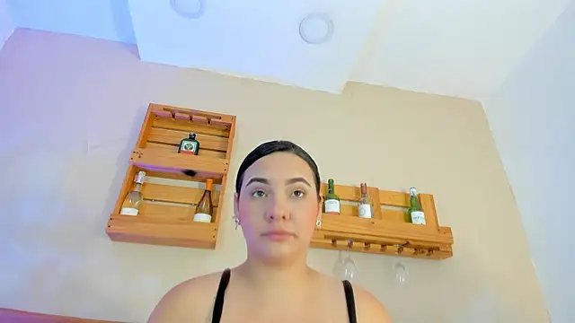  miss mia online show from 11.24.25