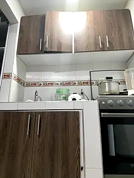 evelyn 1702 online show from 10.25.25