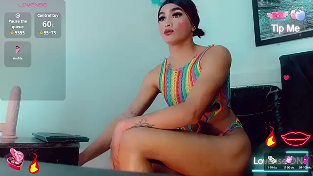 Natasha clifford online show from 11.22.25