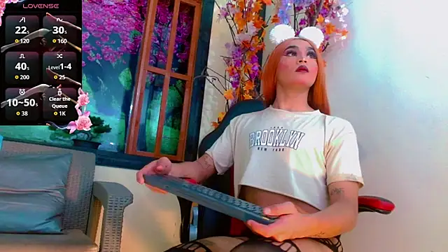 Natasha clifford online show from 12.18.25