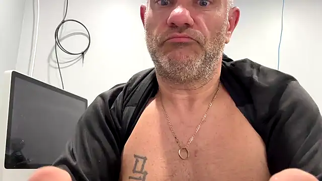 frankyjones8989 online show from 11.19.25