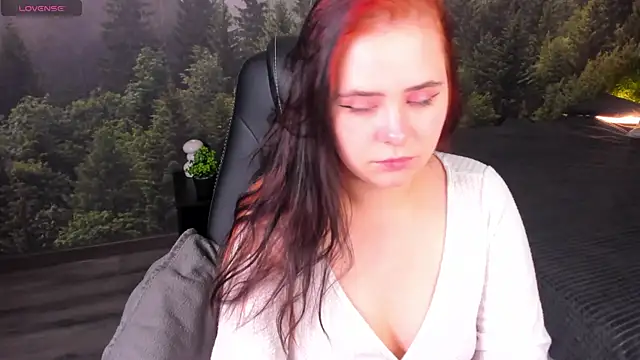 Snapshot of Alis_Platt chatting on 12.03.25 Alis Platt online show from 12.03.25