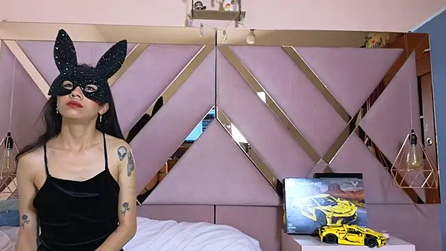 Sophia moo  online show from 10.25.25