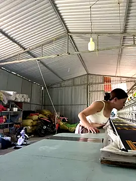 Snapshot of han-cute chatting on 09.24.25 han-cute online show from 09.24.25