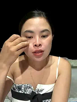 Snapshot of han-cute chatting on 09.24.25 han-cute online show from 09.24.25