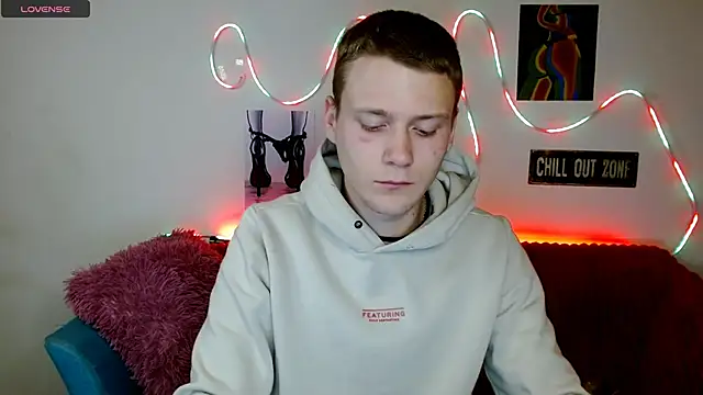 Xavier Night81 online show from 11.18.25