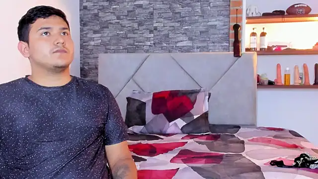 Sexxyy Couple  online show from 04.17.26