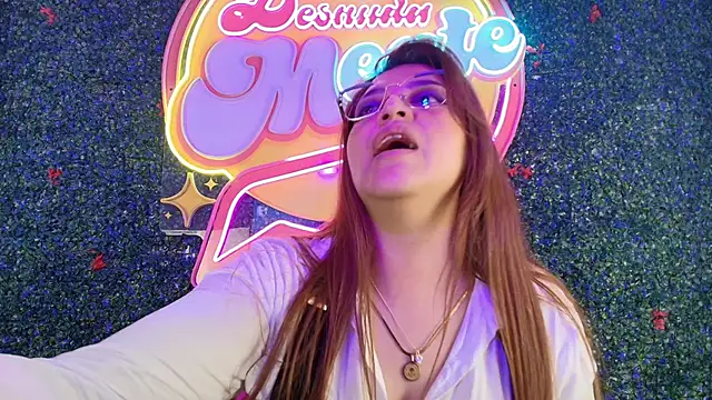 Skylar  Desire online show from 10.28.25