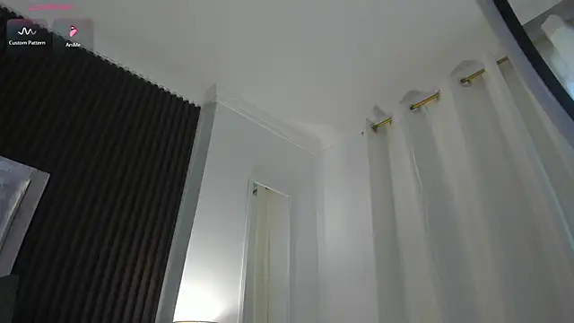 Zahra milks online show from 04.01.26