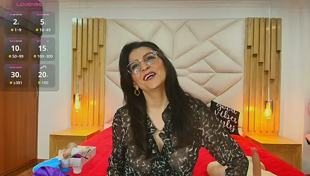 allie pearl online show from 10.07.25