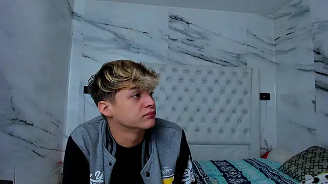 Ari and Storm online show from 11.16.25