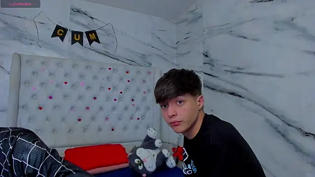 Ari and Storm online show from 05.19.26