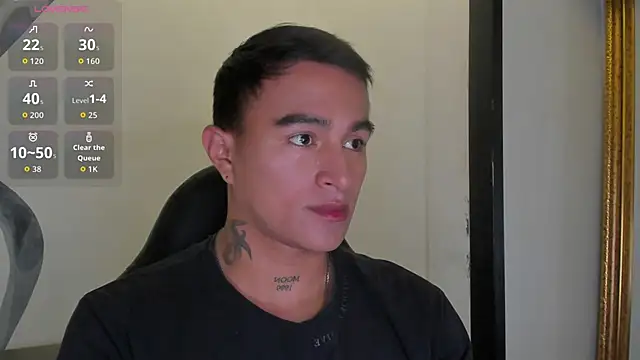 Snapshot of LiamDeep chatting on 10.14.25 LiamDeep online show from 10.14.25