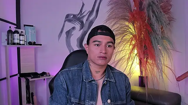 LiamDeep online show from 11.02.25