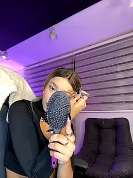 SkyThompson online show from 11.14.25