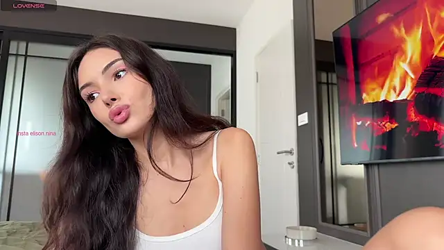 elisonni  online show from 11.07.25