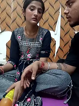 romantic couple1 online show from 09.28.25