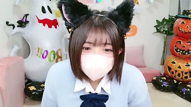 Hinata Sun online show from 10.27.25