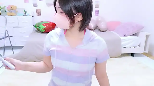 Hinata Sun online show from 04.02.26