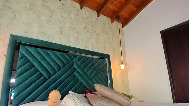 Sofi Moreno online show from 12.03.25