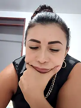 Snapshot of mia_mancinii chatting on 07.18.26 mia mancinii online show from 07.18.26