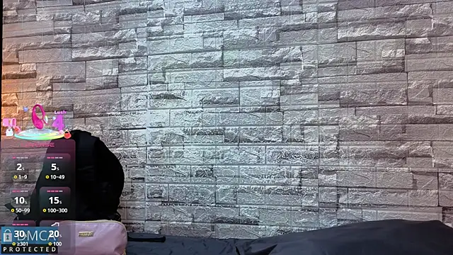 Kiara Zahiri   online show from 11.26.25