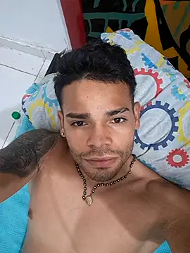 Snapshot of evan_stick chatting on 11.02.25 evan stick online show from 11.02.25