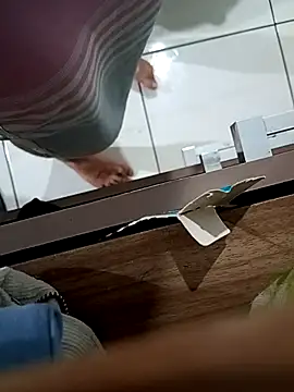 Snapshot of Gauderio40 chatting on 11.23.25 Gauderio40 online show from 11.23.25