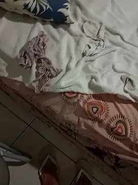 Snapshot of Gauderio40 chatting on 12.16.25 Gauderio40 online show from 12.16.25