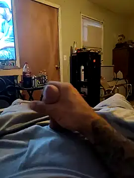 Snapshot of Wolfyking95 chatting on 09.19.25 Wolfyking95 online show from 09.19.25