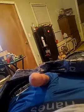 Snapshot of Wolfyking95 chatting on 09.30.25 Wolfyking95 online show from 09.30.25