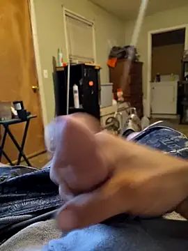 Snapshot of Wolfyking95 chatting on 10.28.25 Wolfyking95 online show from 10.28.25