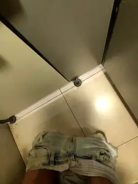 Snapshot of biswasb900 chatting on 10.01.25 biswasb900 online show from 10.01.25