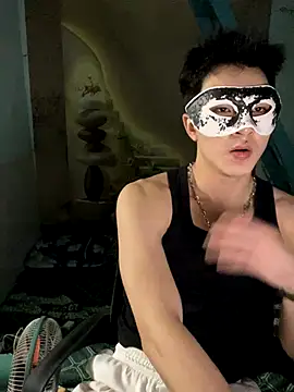 anhkiet huang online show from 10.26.25