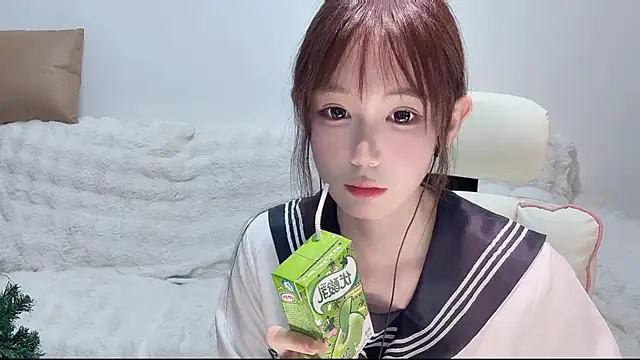 Xiao-runbao online show from 11.02.25