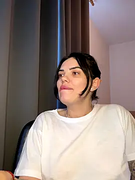 Snapshot of -RAHELA- chatting on 11.11.25 -RAHELA- online show from 11.11.25