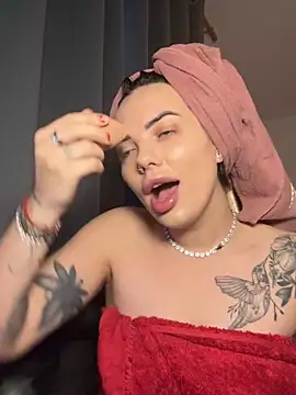 Snapshot of -RAHELA- chatting on 11.12.25 -RAHELA- online show from 11.12.25