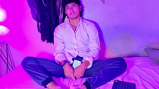 Laura and Kevin online show from 10.31.25