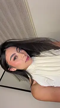 Snapshot of Tessa__Winslow chatting on 03.28.26 Tessa Winslow online show from 03.28.26