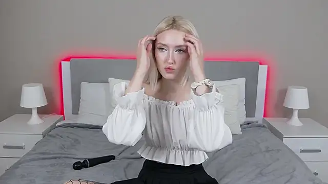 MarianeSun online show from 09.29.25