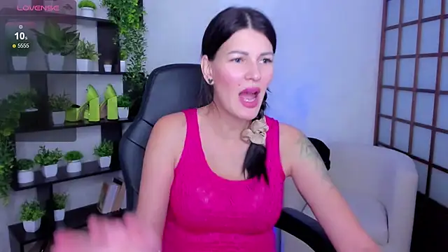 Snapshot of O1d_Lady chatting on 10.10.25 O1d Lady online show from 10.10.25