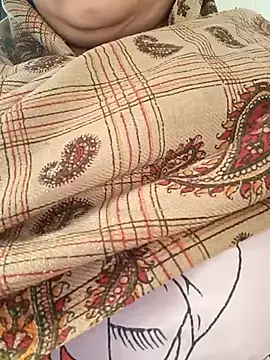 Snapshot of angel_ridhi chatting on 11.12.25 angel ridhi online show from 11.12.25