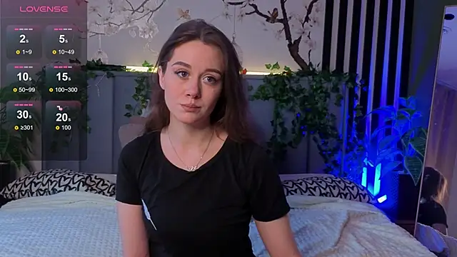 SkyHelen online show from 11.13.25