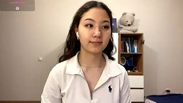 Sakuravice online show from 11.07.25