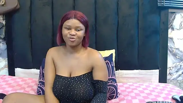 Snapshot of SexyBaddieXXX chatting on 06.12.26 SexyBaddieXXX online show from 06.12.26
