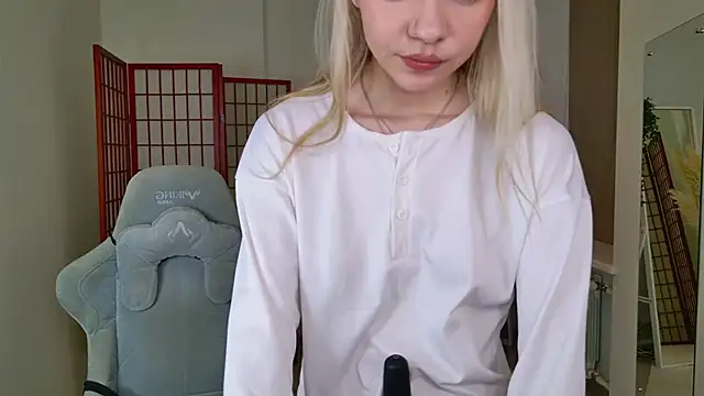 NyxBlonde online show from 11.26.25