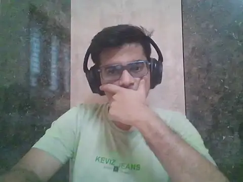 Snapshot of GOJO_1 chatting on 03.04.26 GOJO 1 online show from 03.04.26