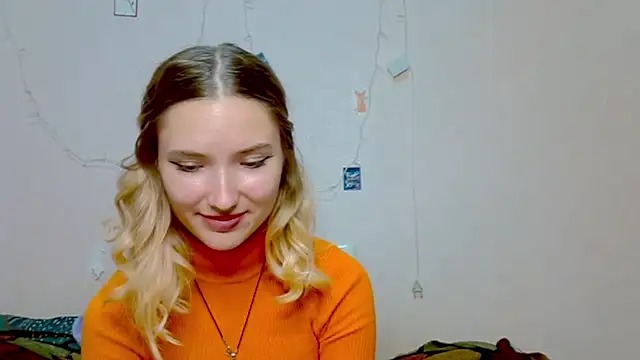  kikiclark   online show from 10.02.25