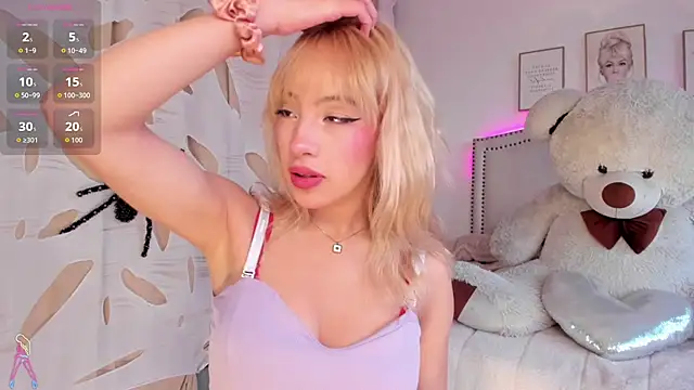 Mayajhons online show from 10.20.25