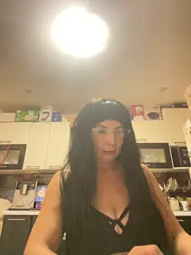 Snapshot of VasylynaLove421 chatting on 09.18.25 VasylynaLove421 online show from 09.18.25